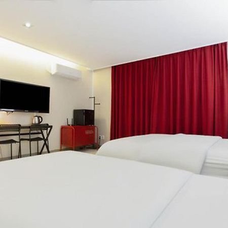 G Tourist Hotel Wolmido Incheon Bagian luar foto