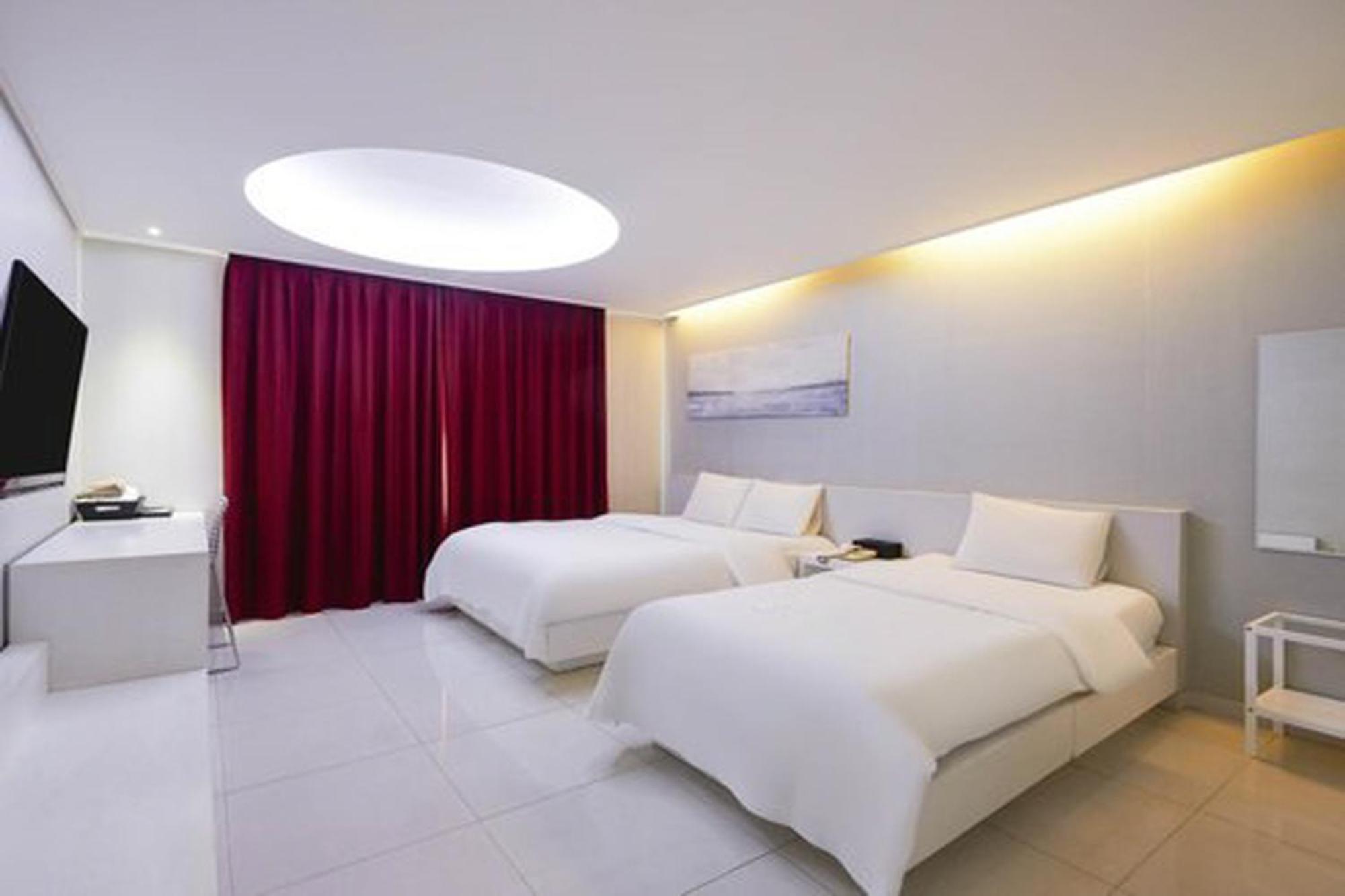 G Tourist Hotel Wolmido Incheon Bagian luar foto