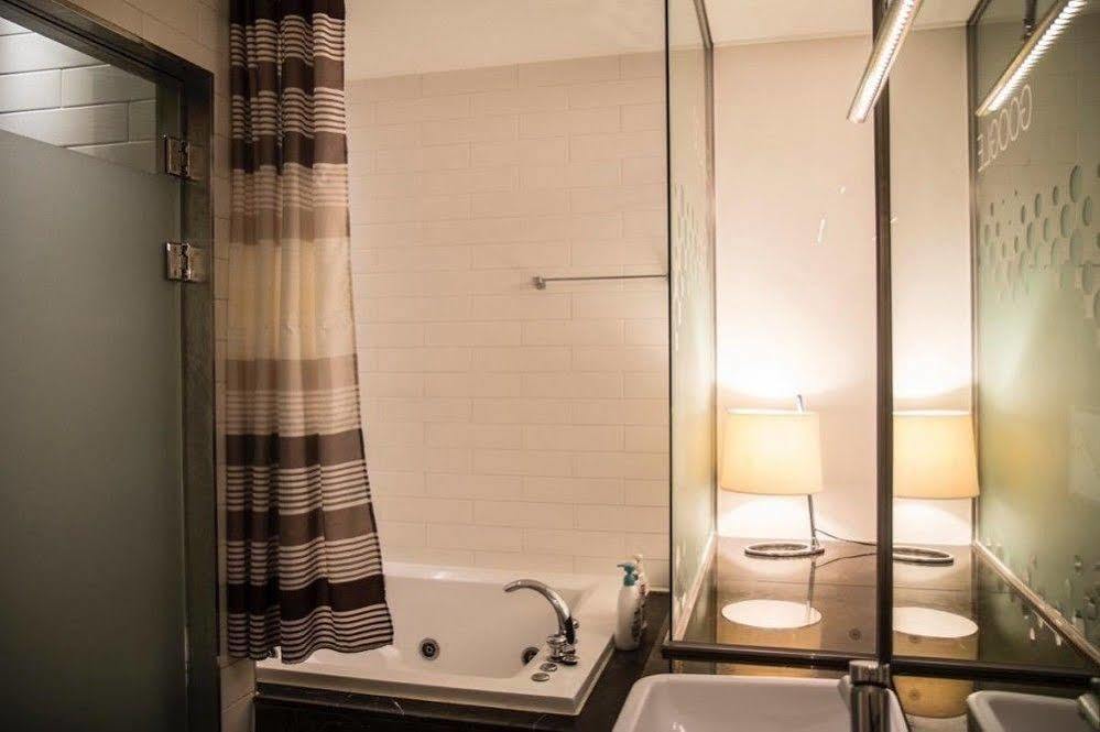 G Tourist Hotel Wolmido Incheon Bagian luar foto