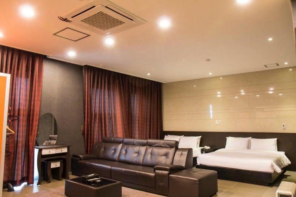 G Tourist Hotel Wolmido Incheon Bagian luar foto