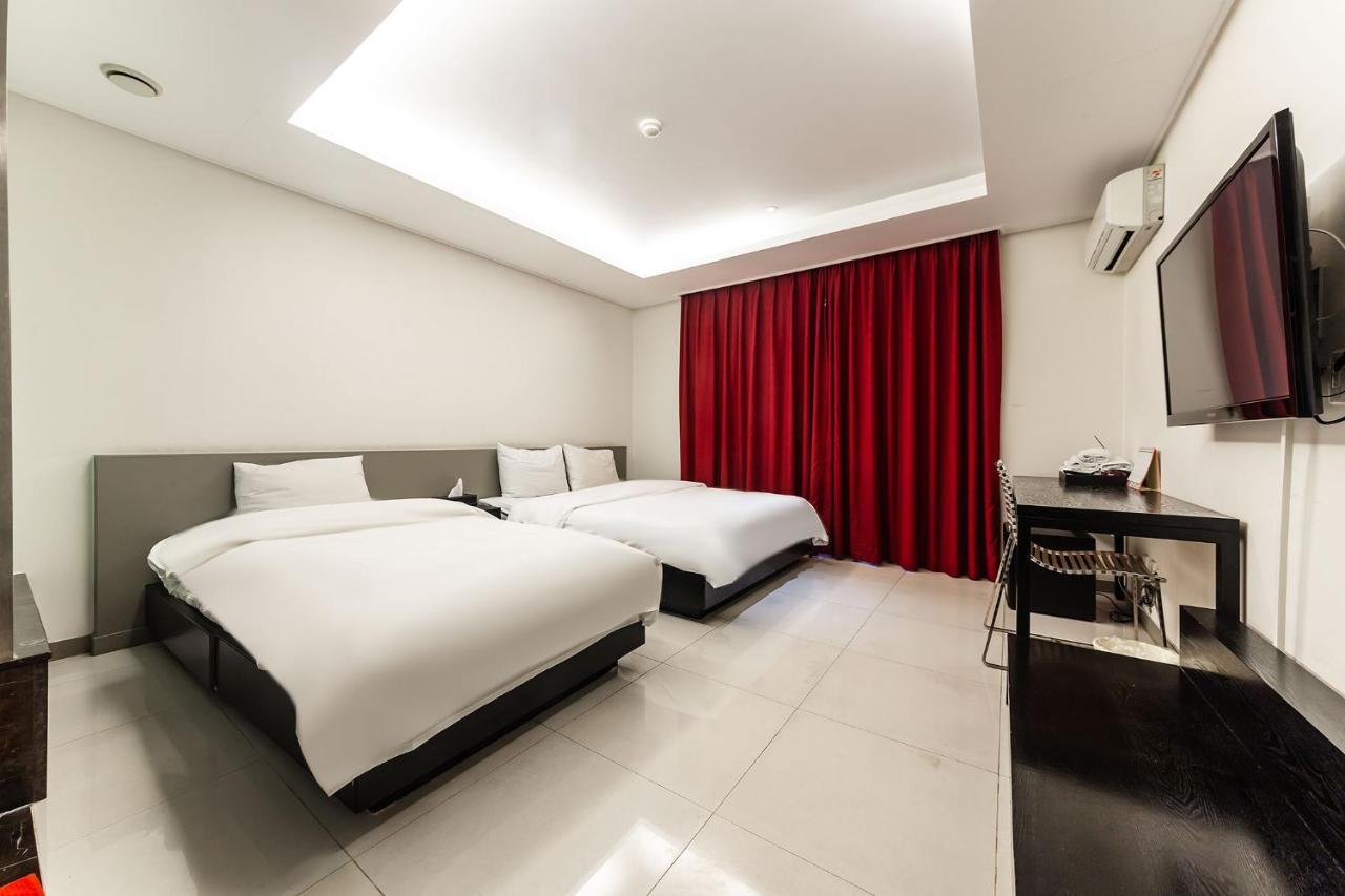 G Tourist Hotel Wolmido Incheon Bagian luar foto
